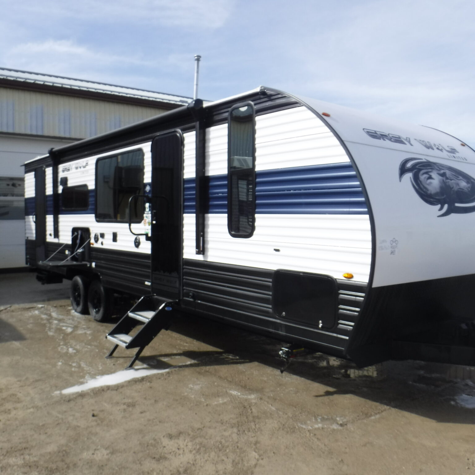 Travel Trailers Sauders Camping & Truck Accessories